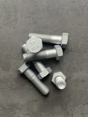 Болты с мелким шагом резьбы