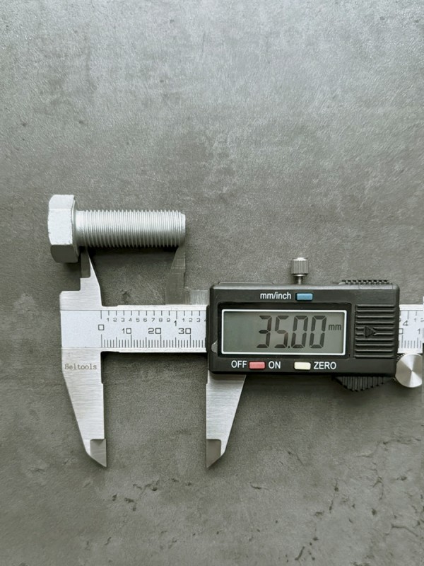 Болт М12х35х1,25 ГОСТ 7798-70 класс прочности 10.9 оцинкованный