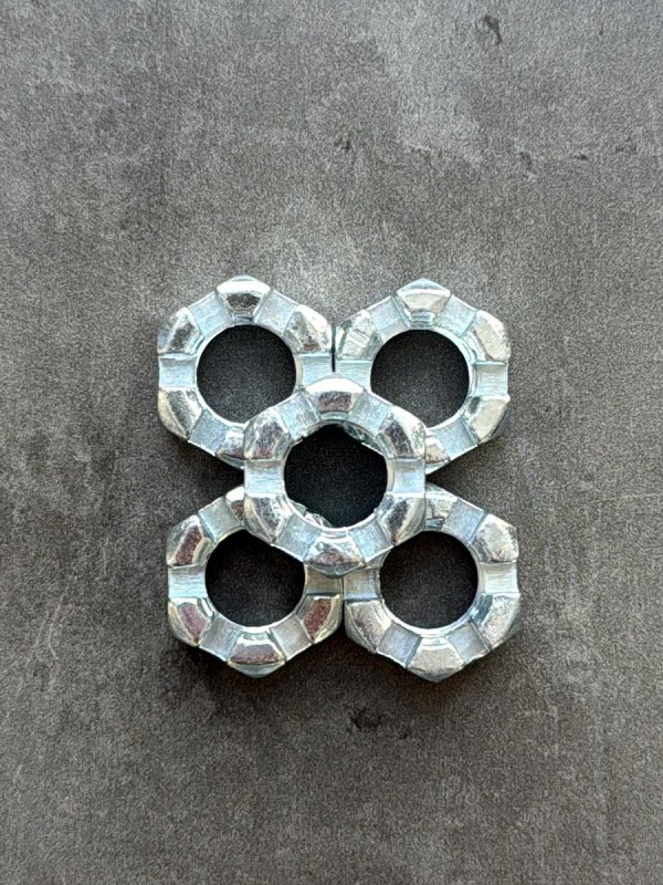 Гайка корончатая, прорезная низкая М16 DIN 937