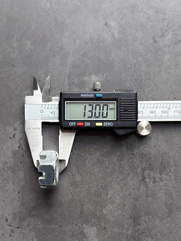 Гайка корончатая, прорезная низкая М20 DIN 937