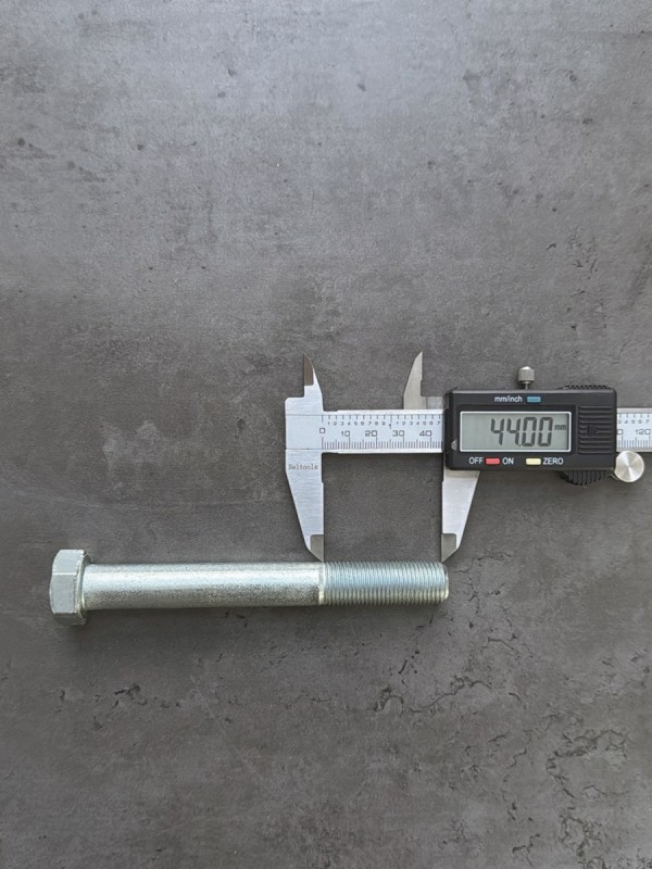 Болт М16х130х1,5 1/58643/31