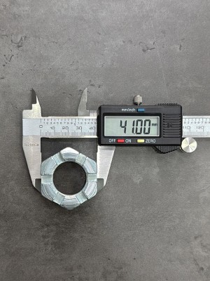 Гайка корончатая, прорезная низкая М27х2 ГОСТ 5919-73, класс прочности 10, покрытие цинк