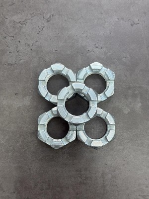 Гайка корончатая, прорезная низкая М27х2 ГОСТ 5933-73, класс прочности 10