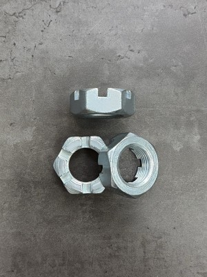 Гайка корончатая, прорезная низкая М27х1,5 DIN 937, класс прочности 8