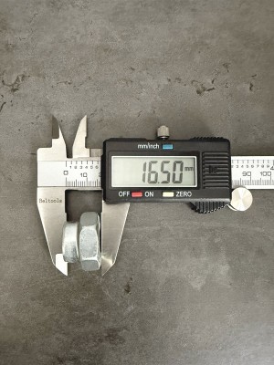 Гайка самоконтрящаяся М16х1,5 251649 Белзан, класс прочности 10, в цинке.