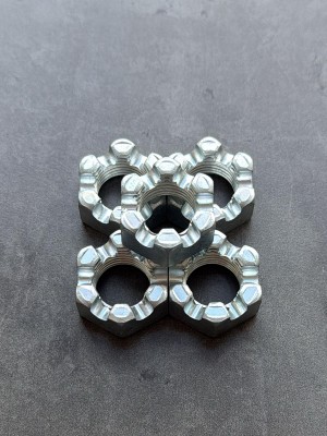 Гайка корончатая, прорезная низкая М20х1,5 ГОСТ 5933-73 класс прочности 10