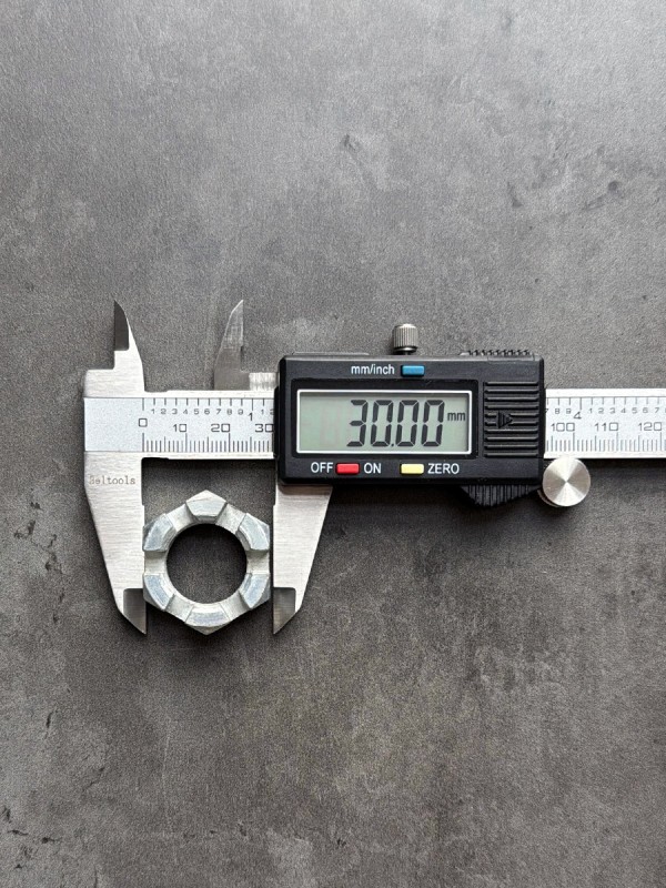 Гайка корончатая, прорезная низкая М20 DIN 937 класс прочности 10