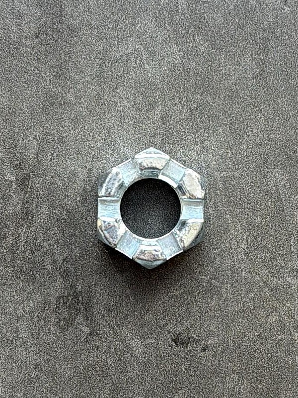 Гайка корончатая, прорезная низкая М14х1,5 DIN 937