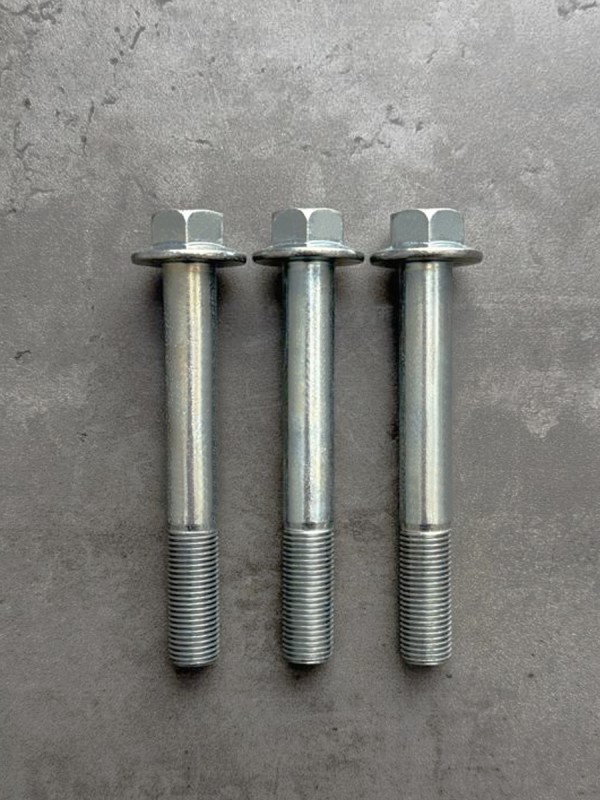 Болт фланцевый М12х90х1,25 8.8 оц. DIN 6921 без насечек