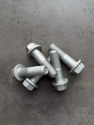 Болт рамный М16х55х1,5 фланцевый с насечками, КП 10.9 оц., (длина резьбы 30 мм.)