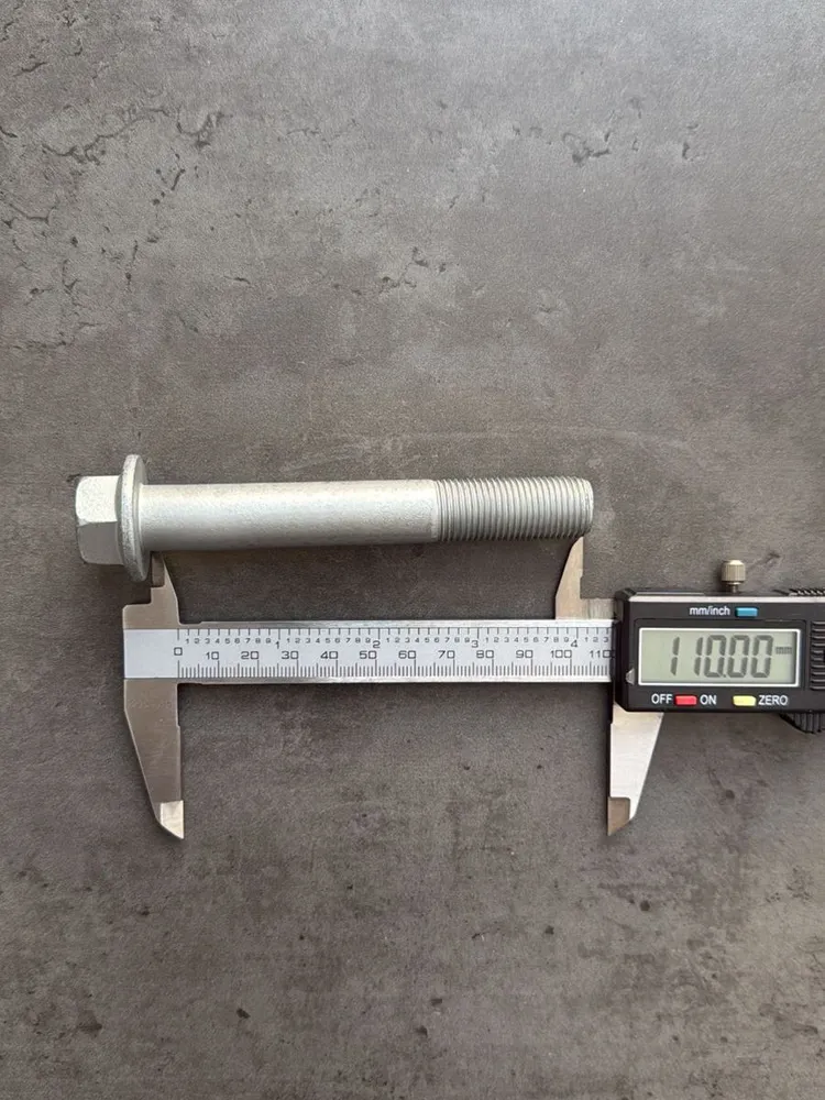 Болт фланцевый М16х110х1,5 10.9 оц. DIN 6921 без насечек