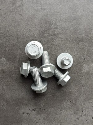 Болт фланцевый М10х25х1,25 8.8 оц. DIN 6921 без насечек