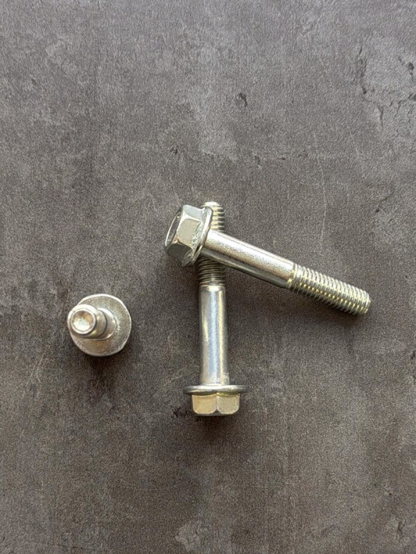 Болт фланцевый М8х50 8.8 оц. DIN 6921 без насечек