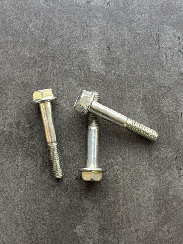 Болт фланцевый М8х50 8.8 оц. DIN 6921 без насечек