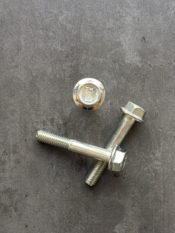 Болт фланцевый М8х50 8.8 оц. DIN 6921 без насечек