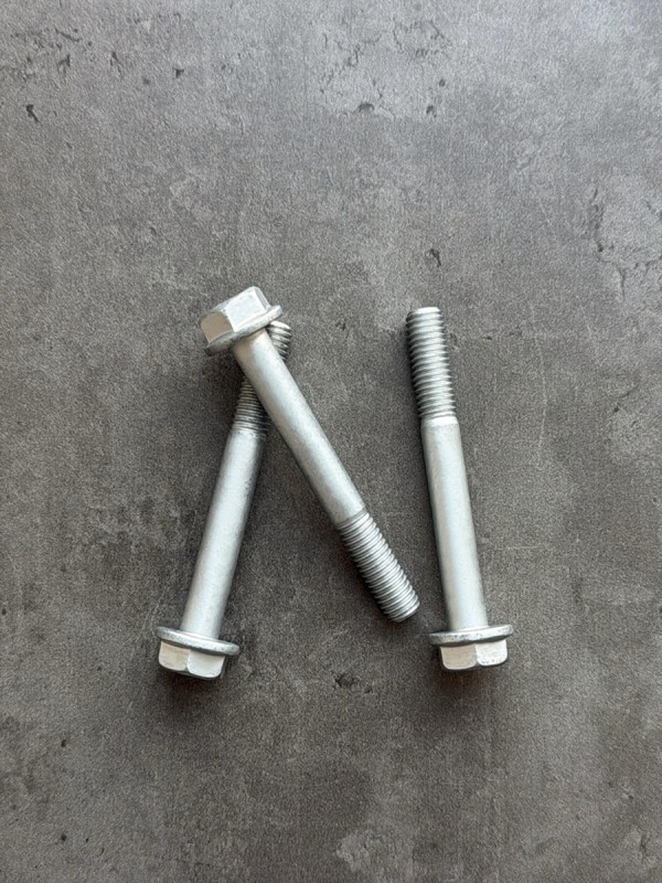 Болт фланцевый М8х65 8.8 оц. DIN 6921 без насечек