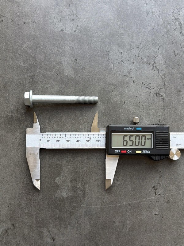 Болт фланцевый М8х65 8.8 оц. DIN 6921 без насечек