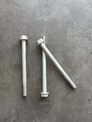 Болт фланцевый М8х110 8.8 оц. DIN 6921 без насечек