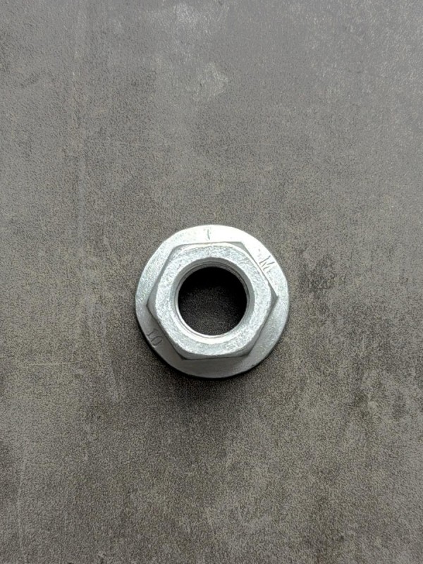 Гайка с фланцем М16х1,5 DIN 6923 КП 10, высокопрочная, фланцевая с насечками, оц.