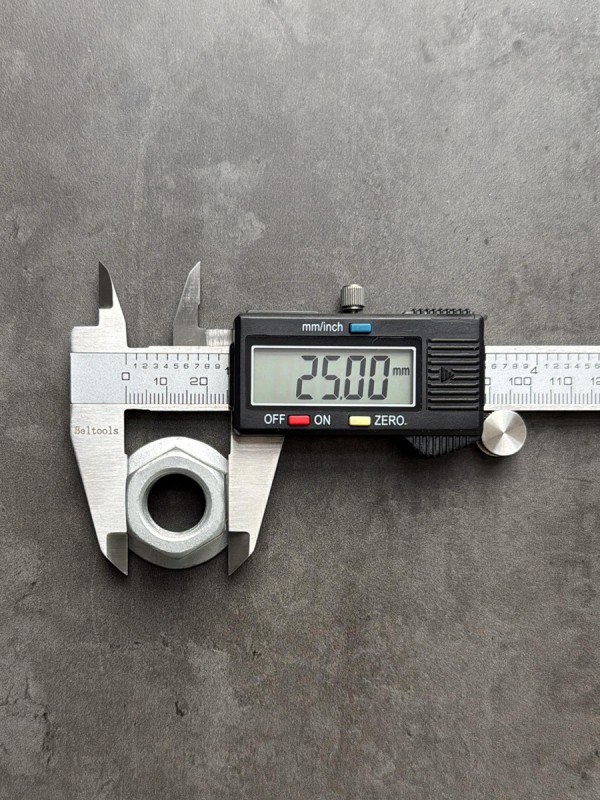 Гайка с фланцем М16х1,5 DIN 6923 КП 10, высокопрочная, фланцевая с насечками, оц.