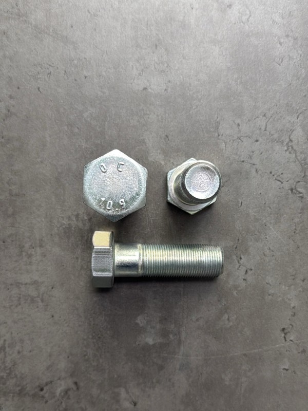 Болт М22х70х1,5 ГОСТ 7798-70 класс прочности 10.9, оцинкованный