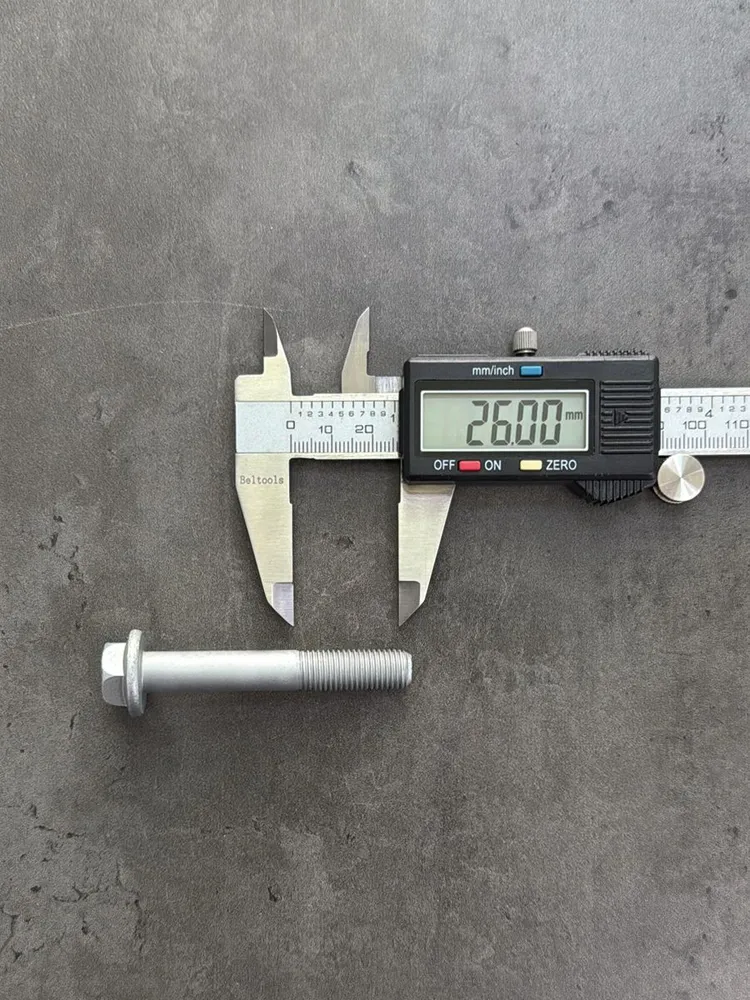 Болт фланцевый М10х65х1,25 8.8 оц. DIN 6921 без насечек