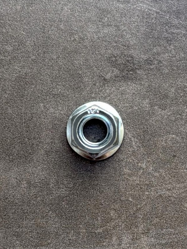 Гайка с фланцем М8 DIN 6923 высокопрочная,фланцевая с насечками, оц