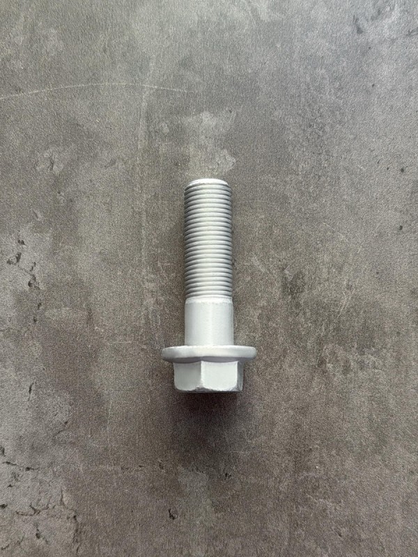 Болт фланцевый М16х50х1,5 8.8 оц. DIN 6921 без насечек