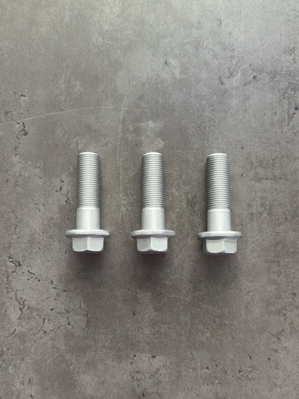 Болт фланцевый М16х50х1,5 8.8 оц. DIN 6921 без насечек